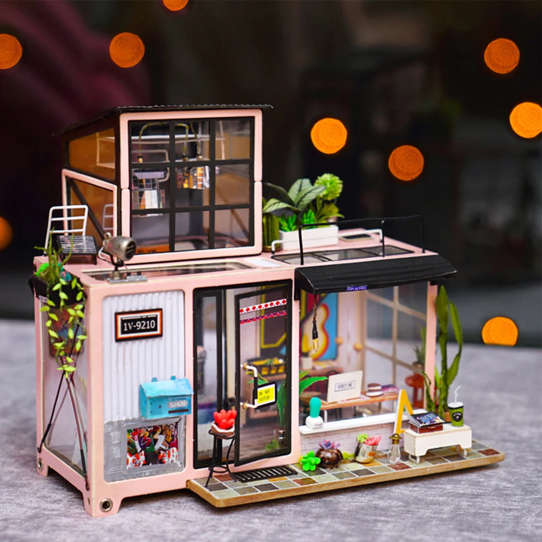 Kevin's Studio DIY Miniature Dollhouse